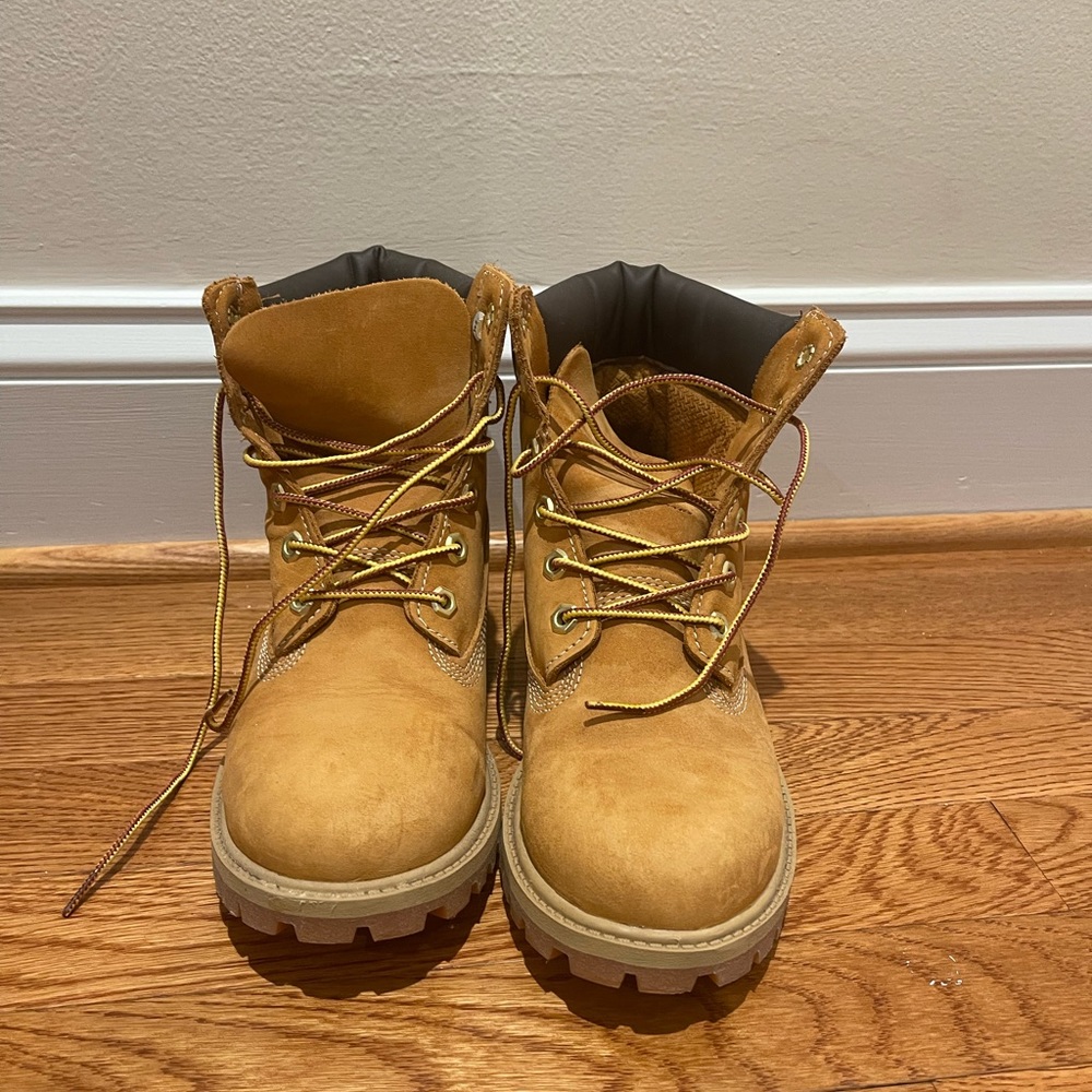 Timberland Boots - Picture 2 of 4
